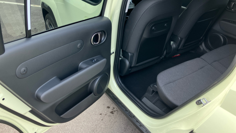 Hyundai INSTER 85kW 02 49kWh 5dr Auto Electric Hatchback